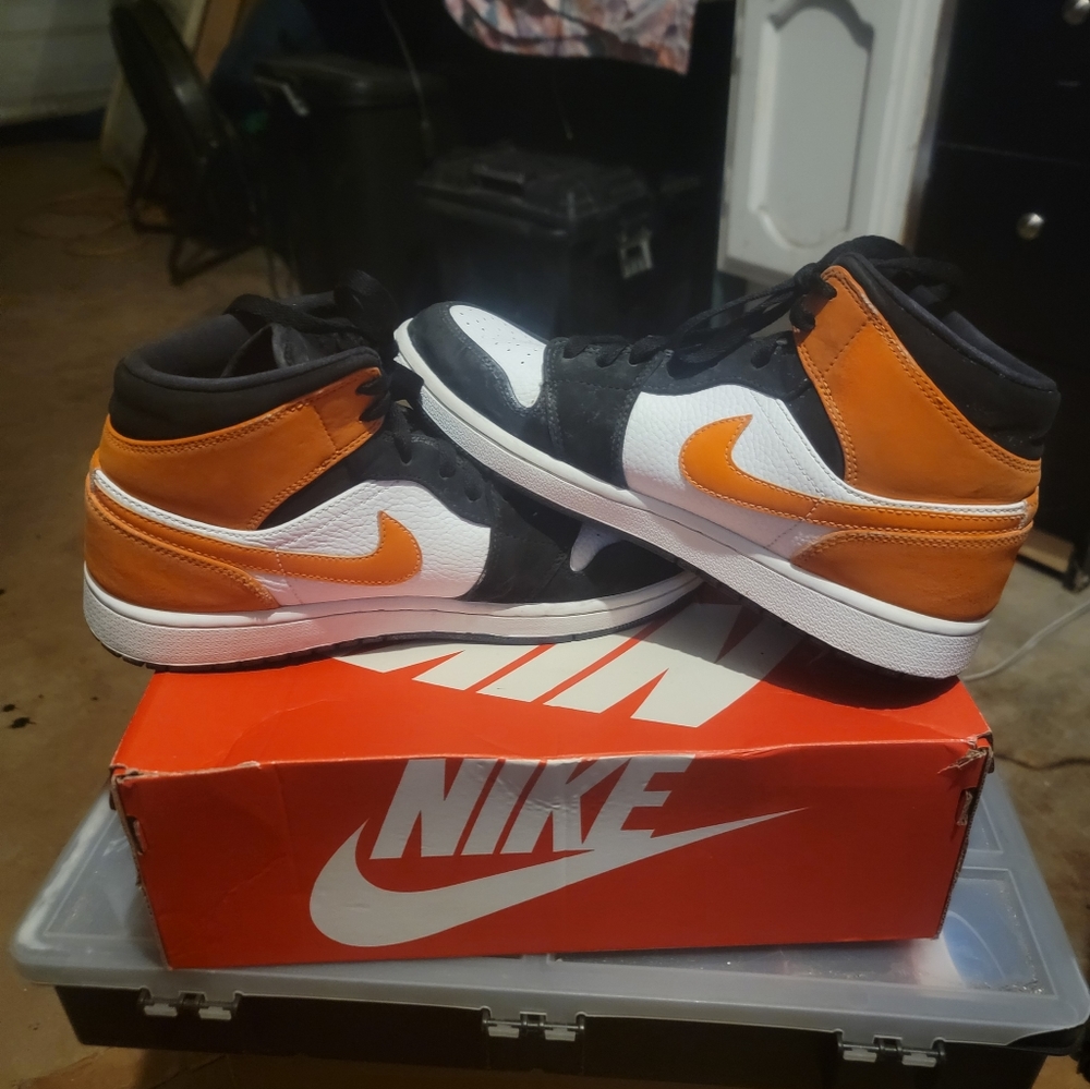 AIR JORDAN 1 MID 'SHATTERED BACKBOARD, MEN'S 9, ORANGE/WHITE